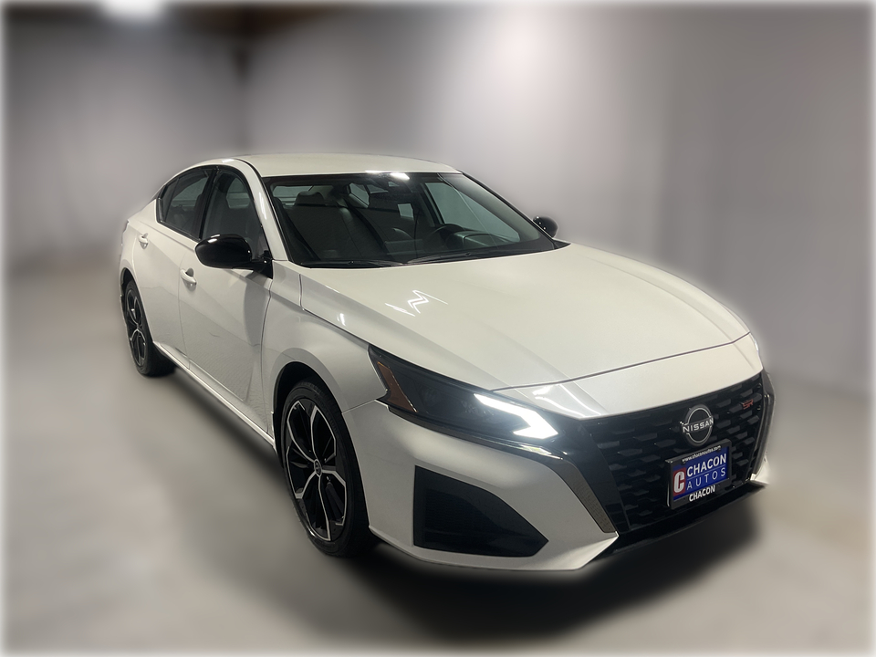 2025 Nissan Altima SR - Photo 25