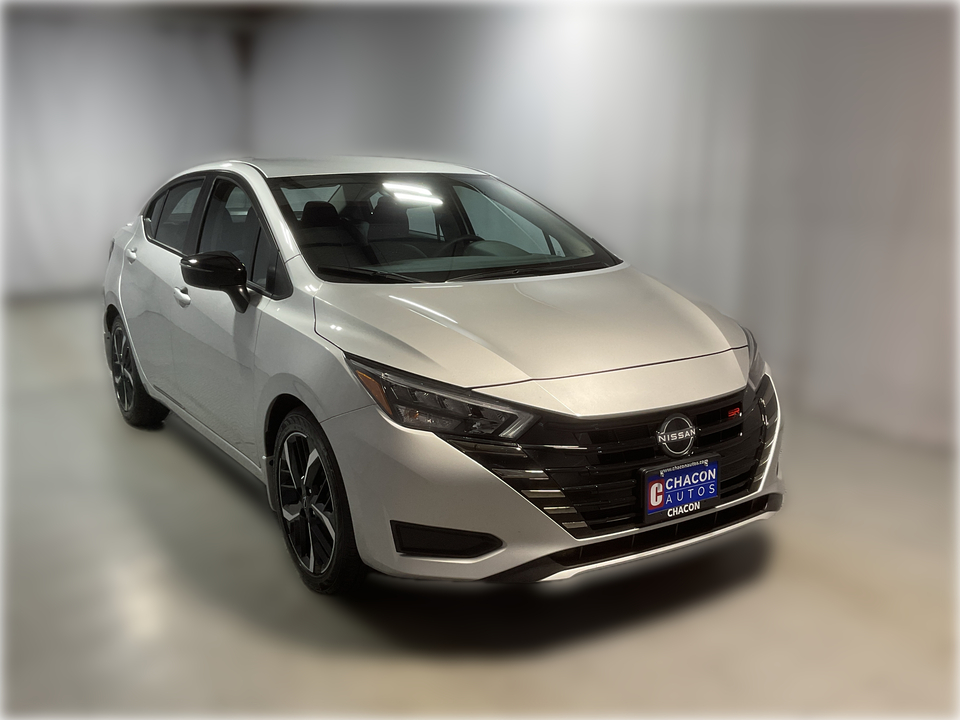 2025 Nissan Versa SR